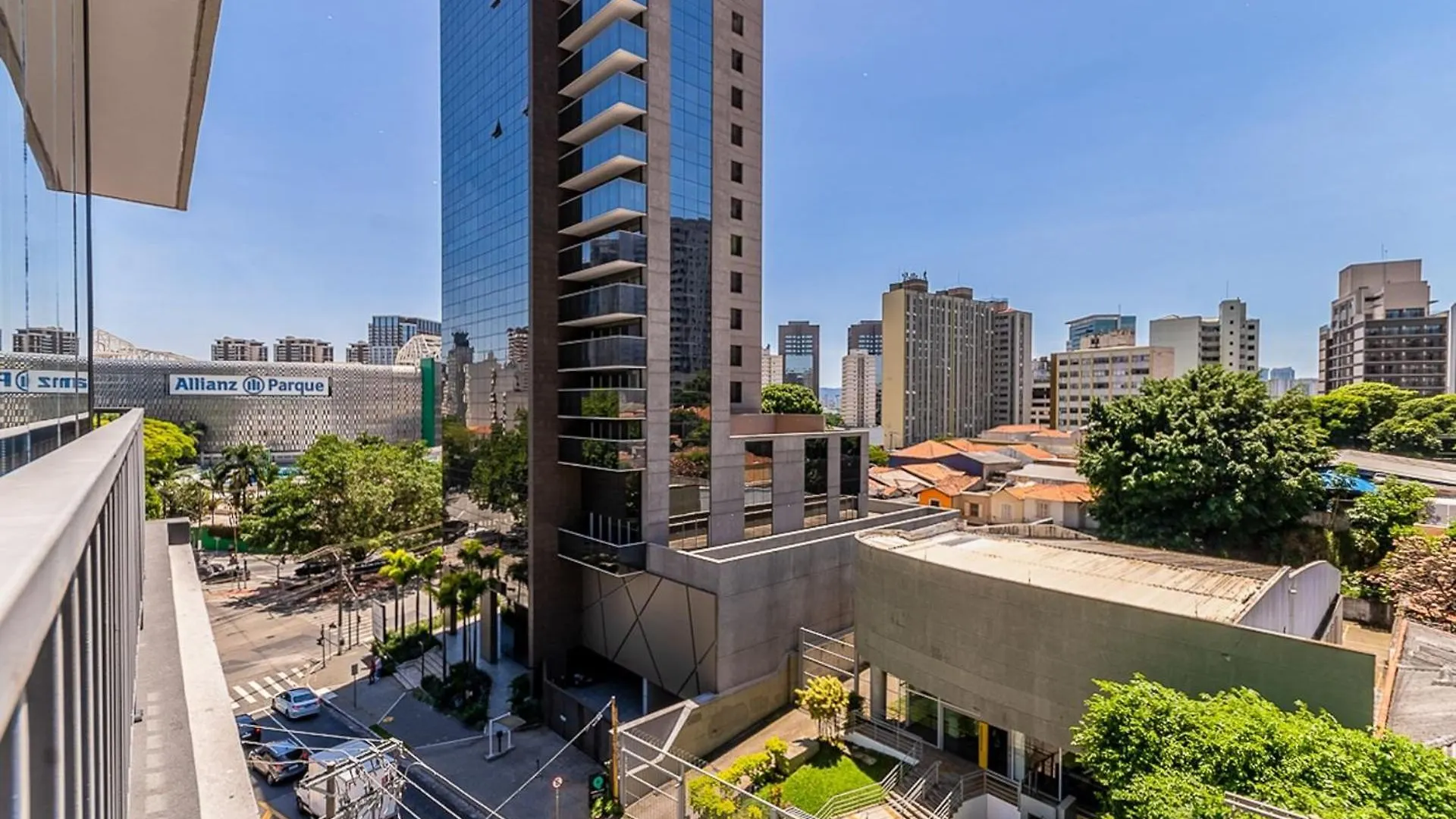 Studios Novissimos Com Piscina No Rooftop E Vista Para O Allianz Parque Sao Paulo