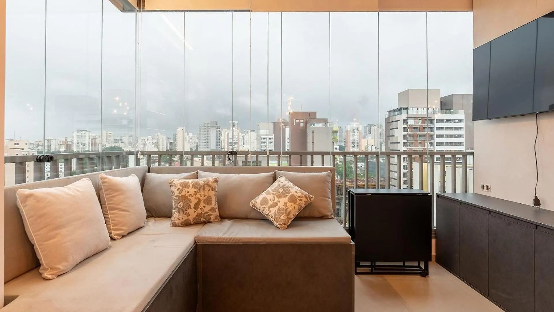 Studios Novissimos Com Piscina No Rooftop E Vista Para O Allianz Parque Sao Paulo Holiday home